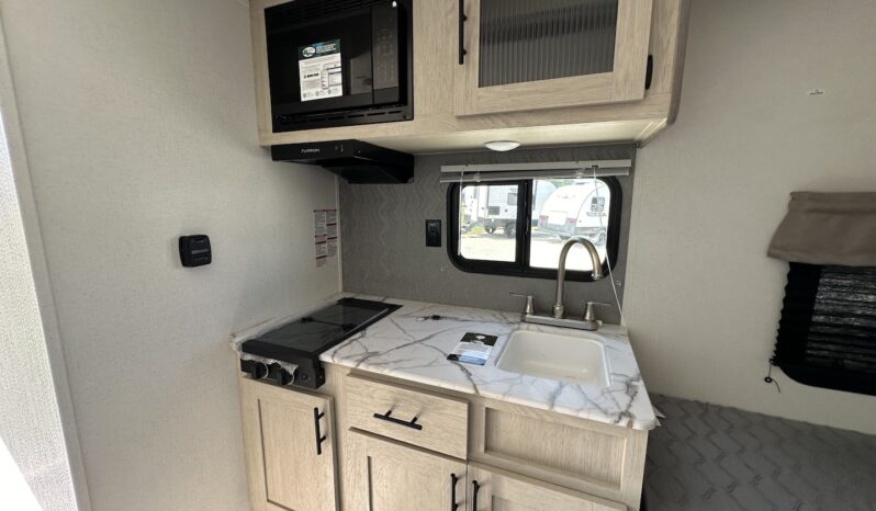 2025 Shasta 16RE full