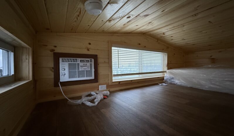 2025 KOA Deluxe Park Model Cabin 35SL full