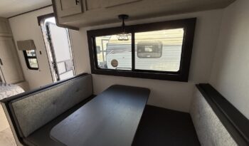 2025 Shasta Oasis 18FQ full