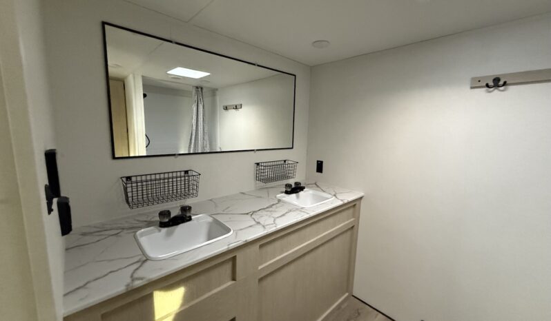 2025 Shasta Oasis I-5 526RBS full