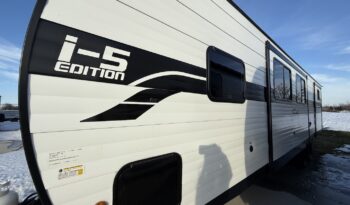 2025 Shasta I-5 532BEDS full