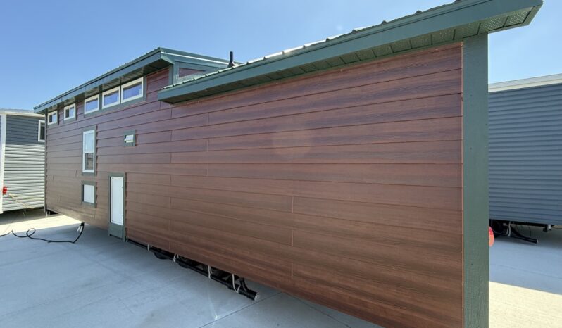 2025 KOA Deluxe Park Model Cabin 35SL full