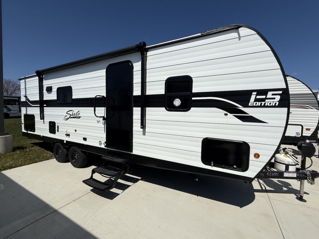 2025 Shasta Oasis I-5 526RBS