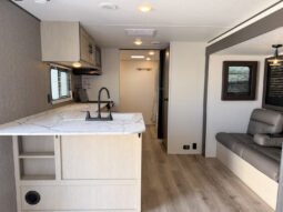 2025 Shasta Oasis I-5 526RBS full