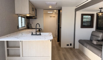 2025 Shasta Oasis I-5 526RBS full