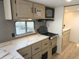 2025 Shasta Oasis I-5 526RBS full