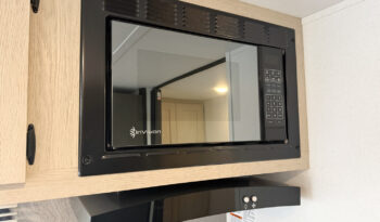 2025 Shasta Oasis I-5 526RBS full