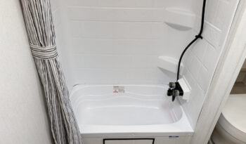 2025 Shasta Oasis I-5 526RBS full