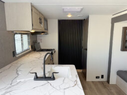 2025 Shasta Oasis I-5 526RBS full