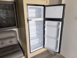 2025 Shasta Oasis I-5 526RBS full