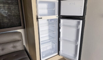 2025 Shasta Oasis I-5 526RBS full