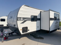 2025 Shasta Oasis I-5 526RBS full