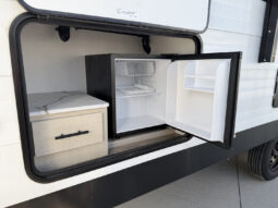 2025 Shasta Oasis I-5 526RBS full