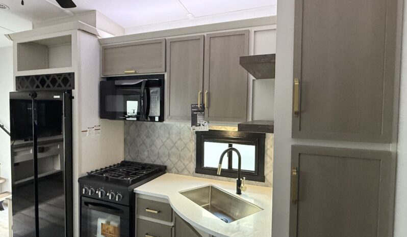 2025 Salem Hemisphere 356QB full