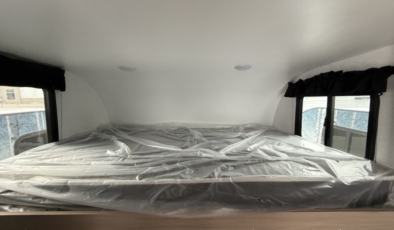 2025 Travel Lite RV 550U-XS full