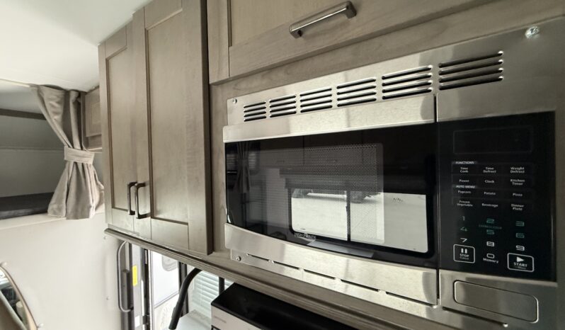 2025 Conquest W6220LE full