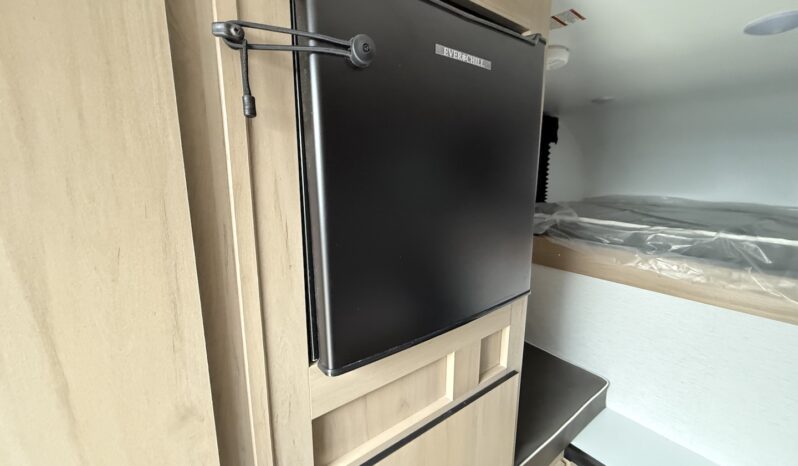 2025 Travel Lite RV 550U-XS full