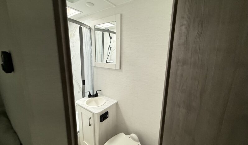 2025 Conquest 6237LE full