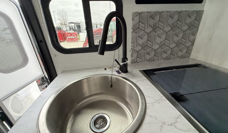 2025 Conquest 6237LE full