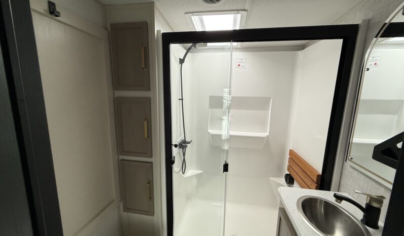 2025 Salem Hemisphere 38VERANDA full