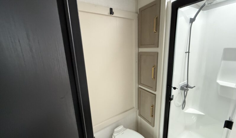 2025 Salem Hemisphere 38VERANDA full