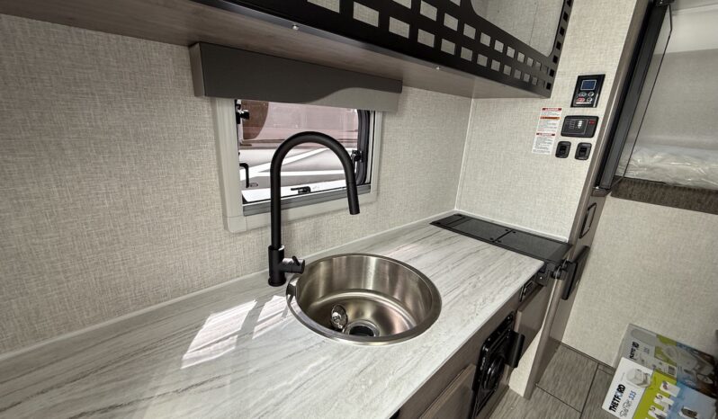 2026 Lance Squire SQ805 full