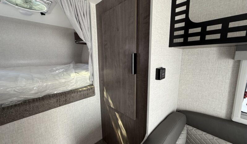 2026 Lance Squire SQ805 full