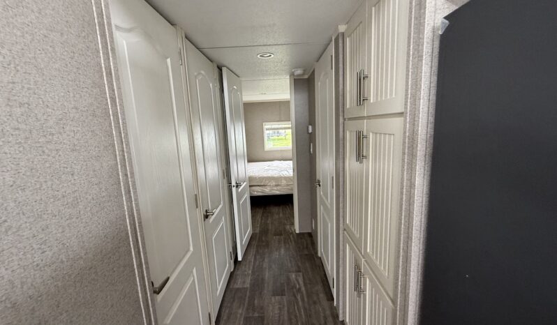 2025 Summit 40CKCL full