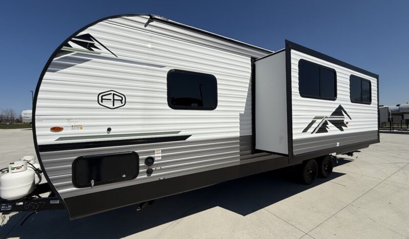 2025 Viking 262DBS full