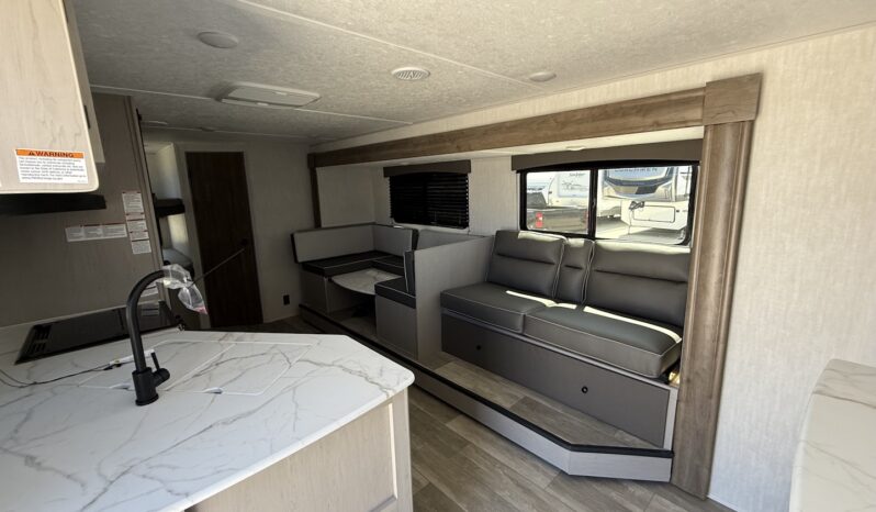 2025 Viking 262DBS full