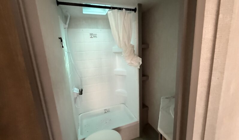 2025 Viking 262DBS full