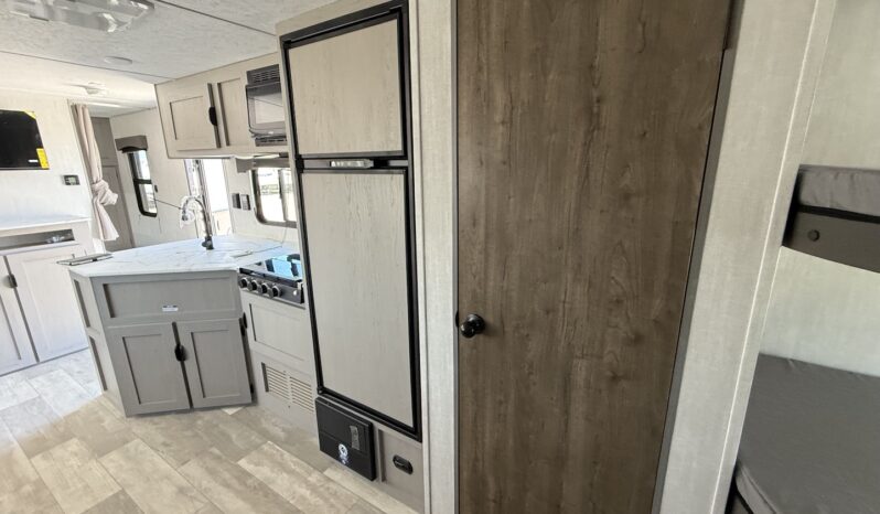 2025 Viking 262DBS full