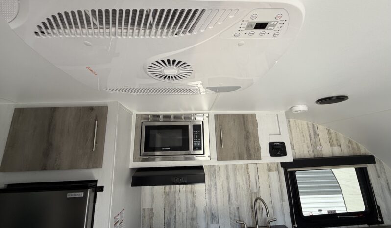 2025 Travel Lite Rove XL 17DB full