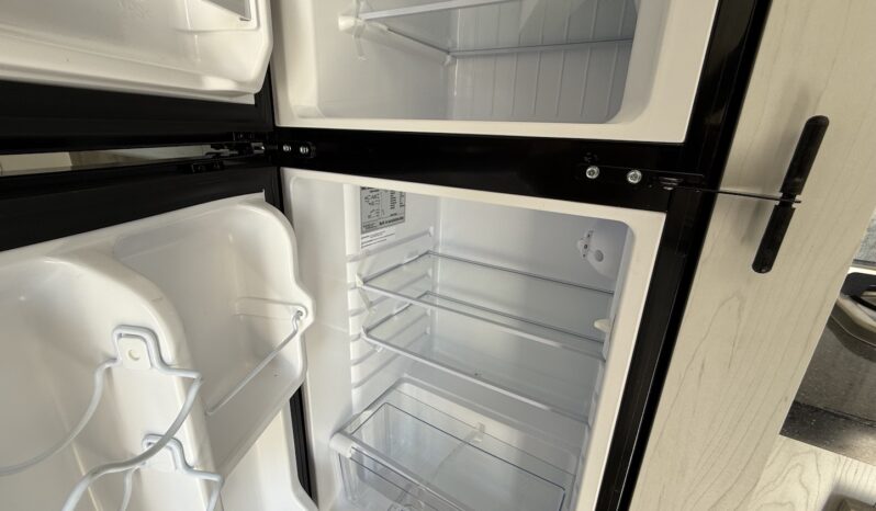 2025 Travel Lite Rove XL 17DB full