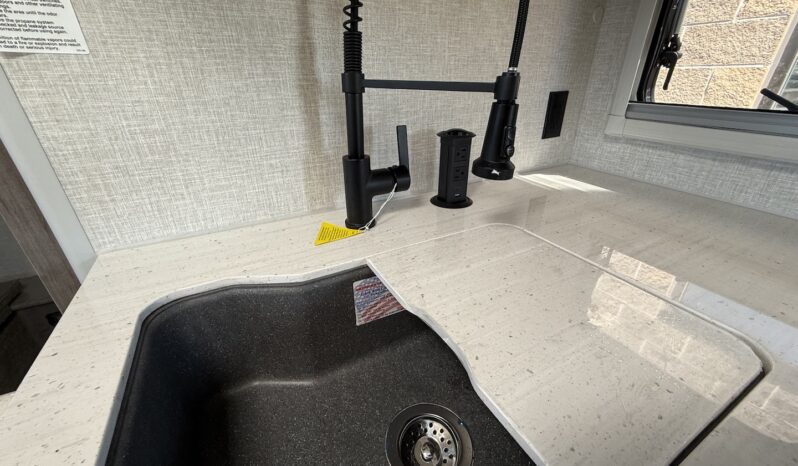 2026 Lance 1172 full