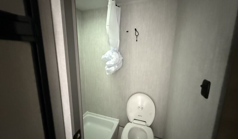 2025 Viking Saga 17BH full