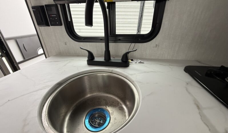 2025 Viking Saga 17BH full