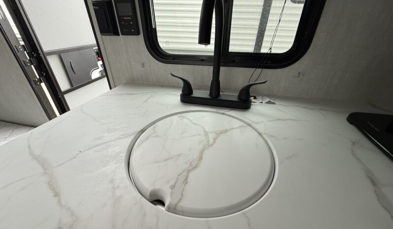 2025 Viking Saga 17BH full