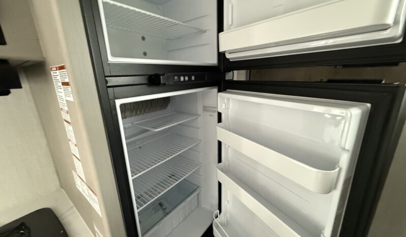 2025 Viking Saga 17BH full