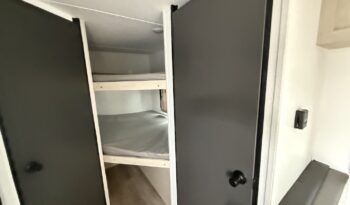 2025 Shasta Oasis 18DBL full