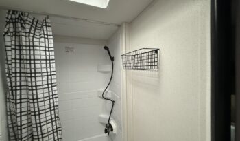 2025 Shasta Oasis 18DBL full