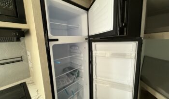 2025 Shasta Oasis 18DBL full