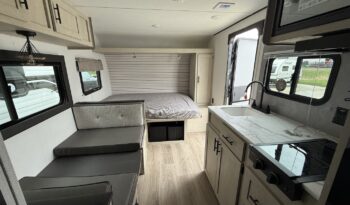 2025 Shasta Oasis 18DBL full