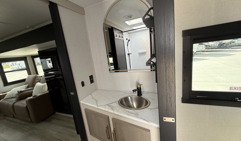 2025 Salem Hemisphere 24RDHL full