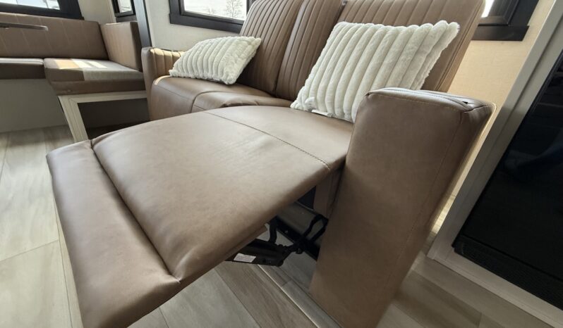 2025 Salem Hemisphere 24RDHL full