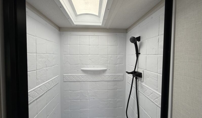 2025 Salem Hemisphere 25RBHL full