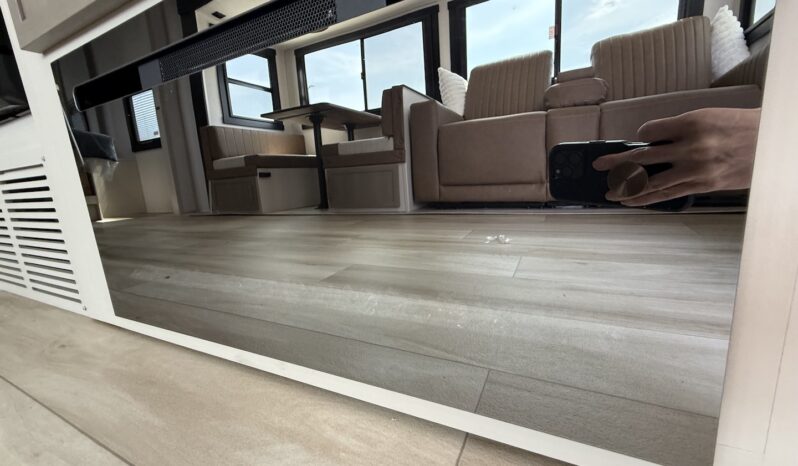 2025 Salem Hemisphere 25RBHL full