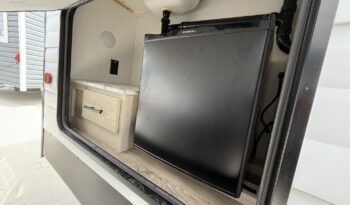 2025 Shasta Oasis I-5 526RBS full