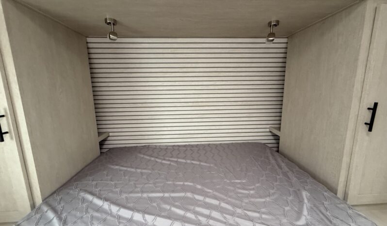 2025 Shasta Oasis I-5 526RBS full