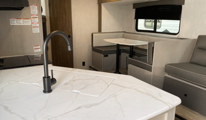 2025 Viking 262DBS full